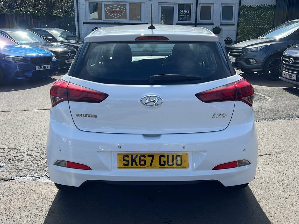 Hyundai I20 1.4L Se White #6
