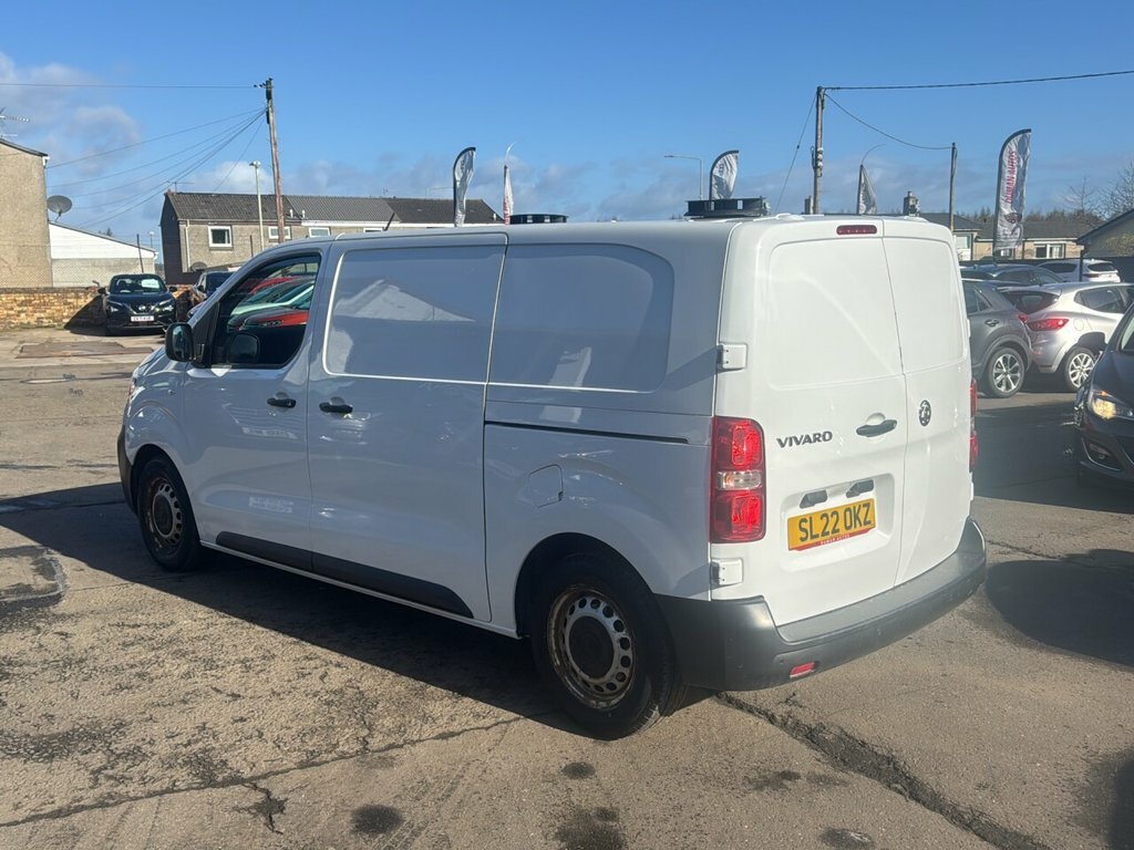 Vauxhall Vivaro 1.5L Dynamic 6Dr SL22OKZ White #4
