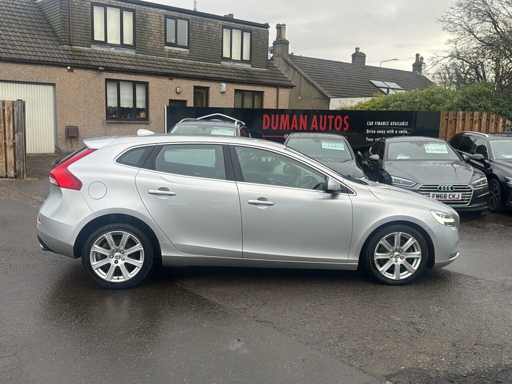 Volvo V40 2L Inscription Silver