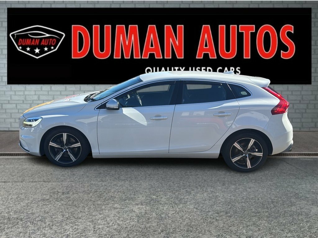 Volvo V40 1.5L R-design DL66HPA White #3