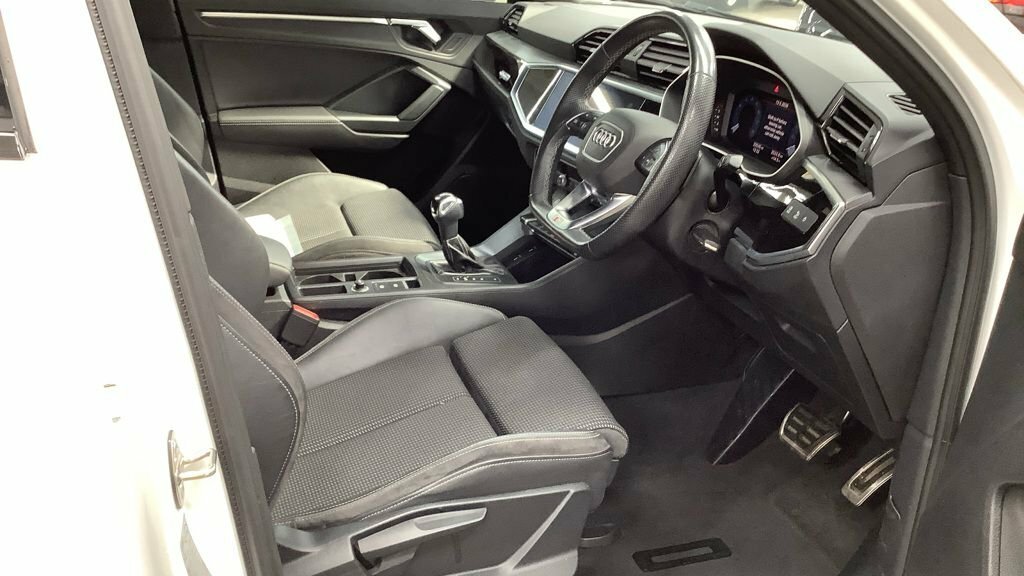 Audi Q3 1.5L Black Edition YC23SKJ White #3