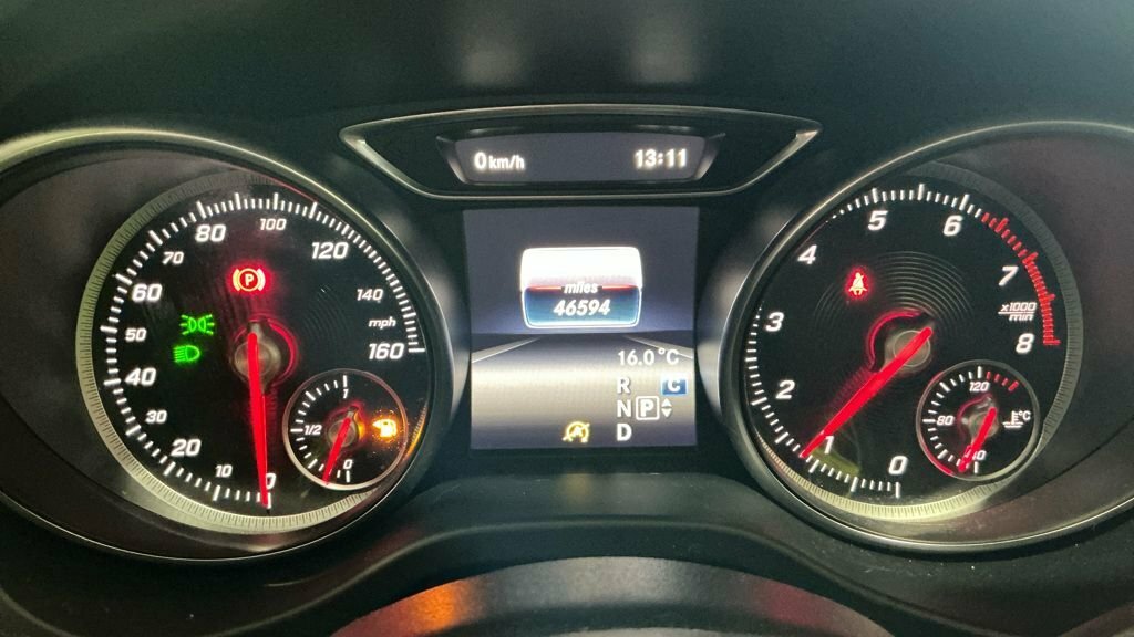 Mercedes-Benz GLA Class 1.6L Se AK19XYW Red #2