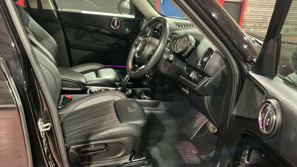 Mini Countryman 2L Cooper D Exclusive YH69PDZ Black #3