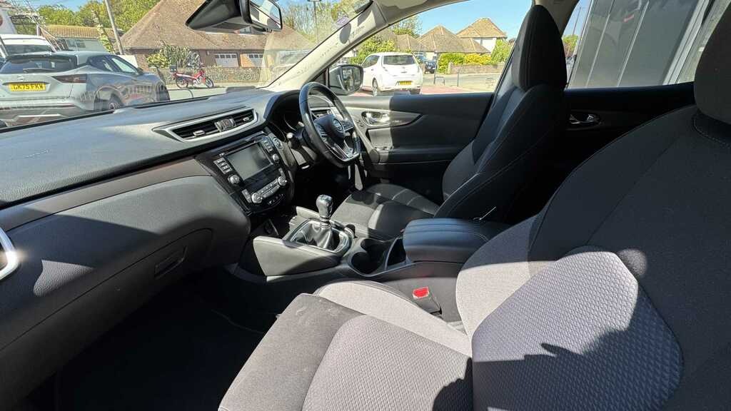 Nissan Qashqai N-connecta Dig-t Silver #2