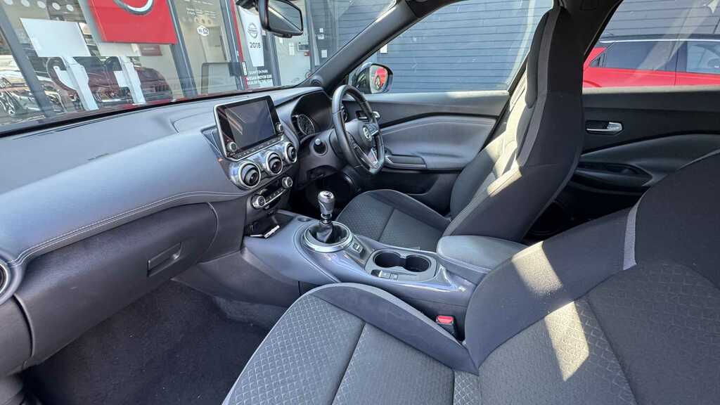 Nissan Juke N-connecta Dig-t LV70FVX Red #2
