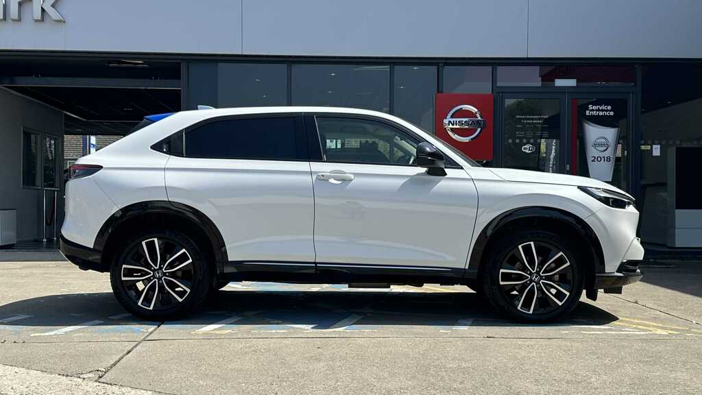 Honda Hr-V Advance I-mmd Cvt GJ73VSU White #4