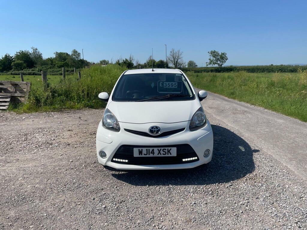 Toyota Aygo 1.0 Vvt-i Mode Euro 5 WJ14XSK White #2