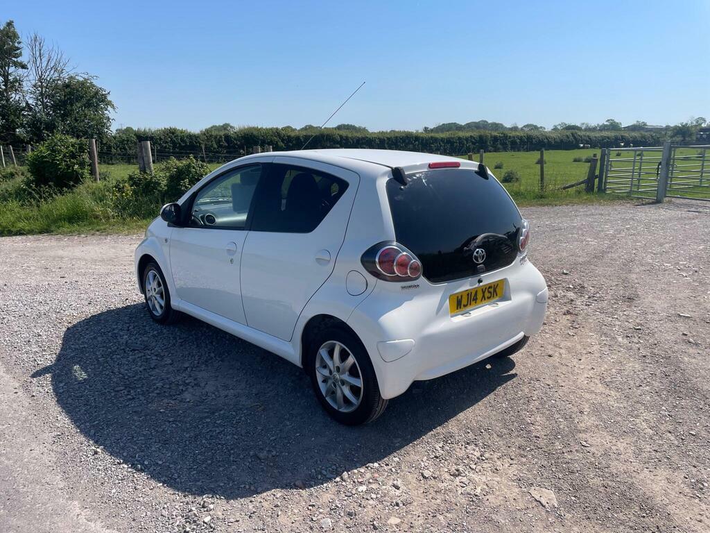 Toyota Aygo 1.0 Vvt-i Mode Euro 5 WJ14XSK White #5