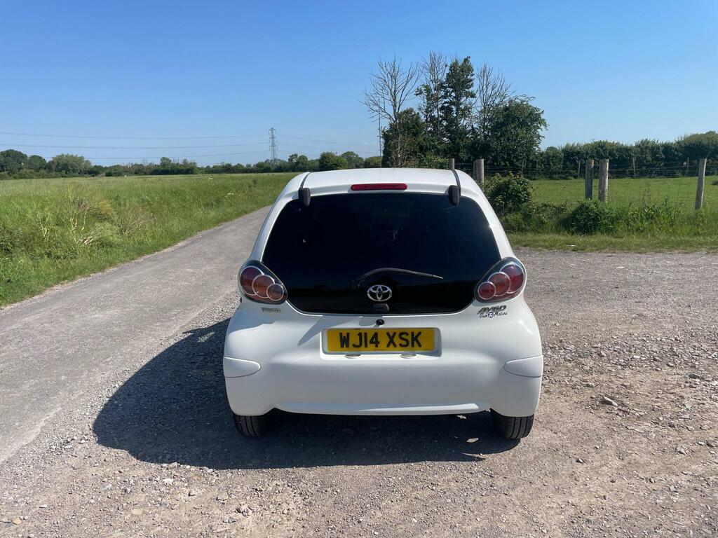 Toyota Aygo 1.0 Vvt-i Mode Euro 5 WJ14XSK White #6