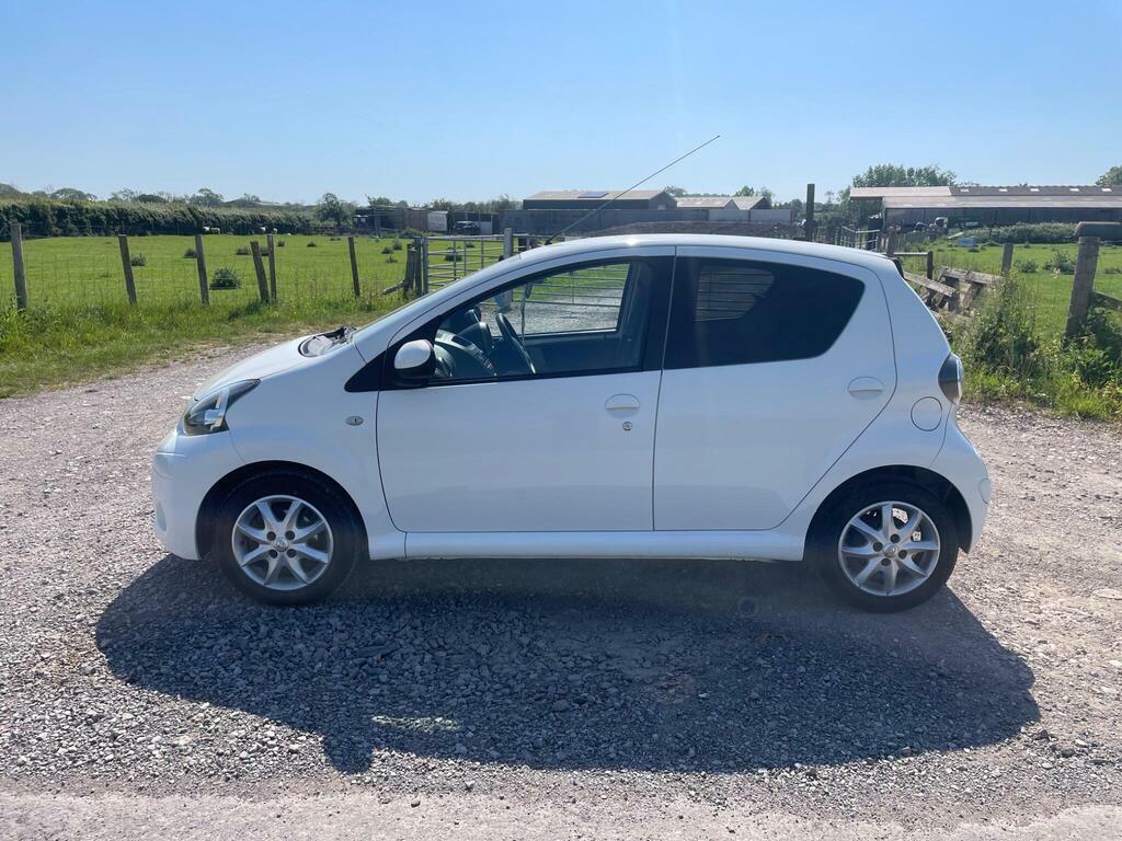 Toyota Aygo 1.0 Vvt-i Mode Euro 5 WJ14XSK White #4