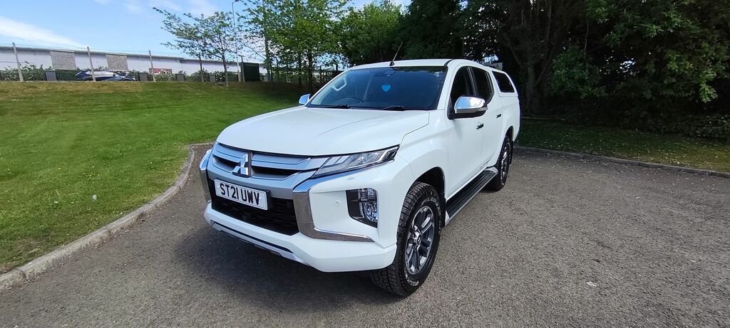 Mitsubishi L200 2.2 Di-d Dc Barbarian X Pickup Double Cab Dies White