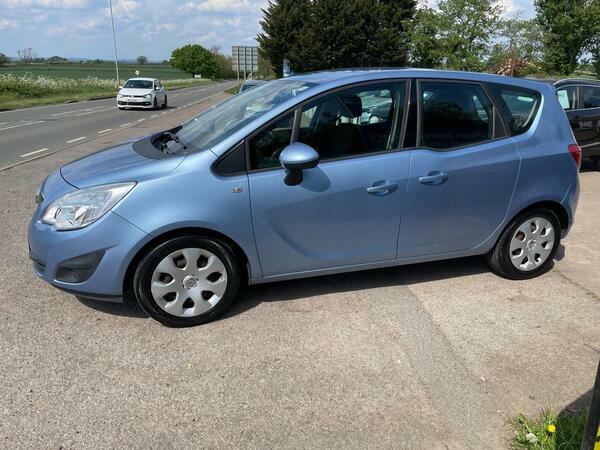 Vauxhall Meriva 1.4 16V Exclusiv Euro 5 WV63LUF Blue #5