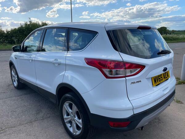 Ford Kuga 2.0 Tdci Zetec 2Wd Euro 6 Ss MV65AEA White #5