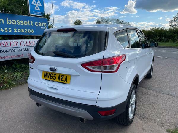 Ford Kuga 2.0 Tdci Zetec 2Wd Euro 6 Ss MV65AEA White #4
