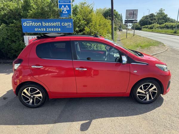 Peugeot 108 1.2 Vti Puretech Allure Top Euro 5 KT15JPV Red #4