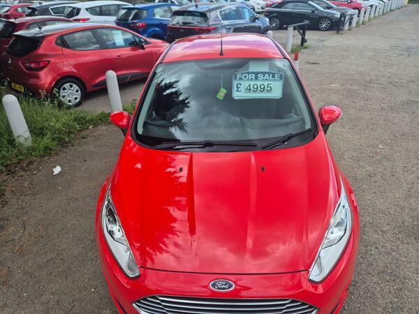 Ford Fiesta 1.25 Zetec Euro 5 FG64HXN Red #5