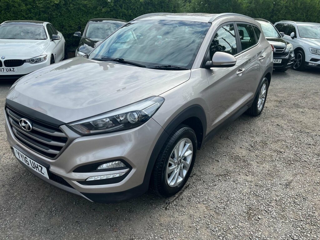 Hyundai Tucson 1.7 Crdi Blue Drive Se Euro 6 Ss YY16UHZ White #3