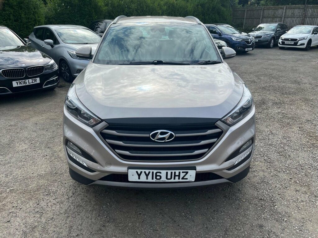 Hyundai Tucson 1.7 Crdi Blue Drive Se Euro 6 Ss YY16UHZ White #4
