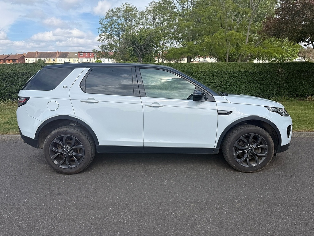 Land Rover Discovery Sport Td4 Landmark U3448 Ulez BF19AGU White #2