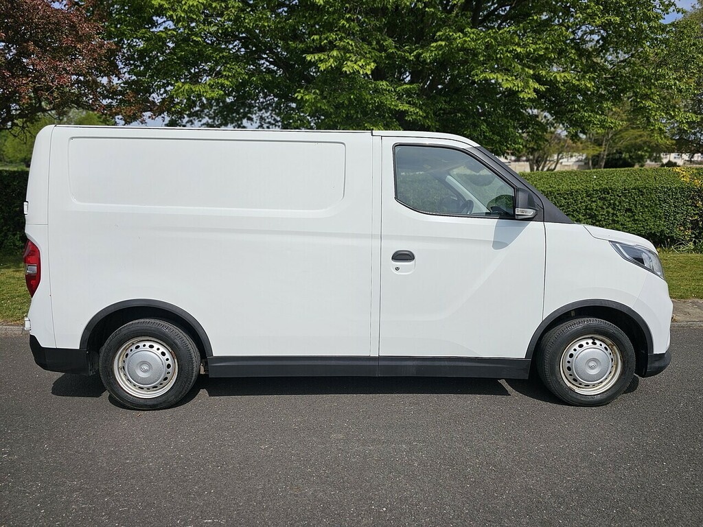 Maxus eDeliver 3 U3427 Ulez White #2
