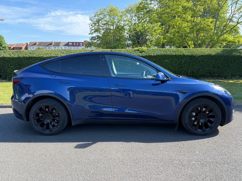 Tesla Model Y Long Range U3461 Ulez AJ71VKZ Blue #2