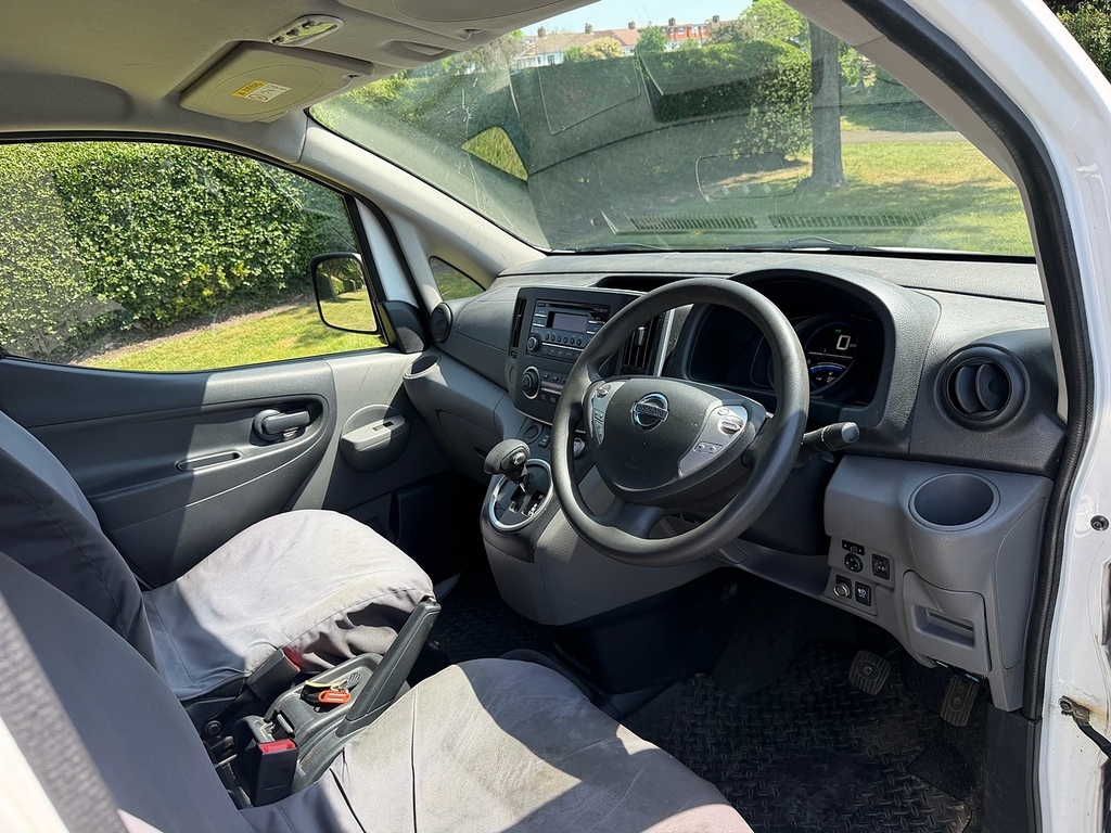 Nissan e-NV200 Mpv White #18
