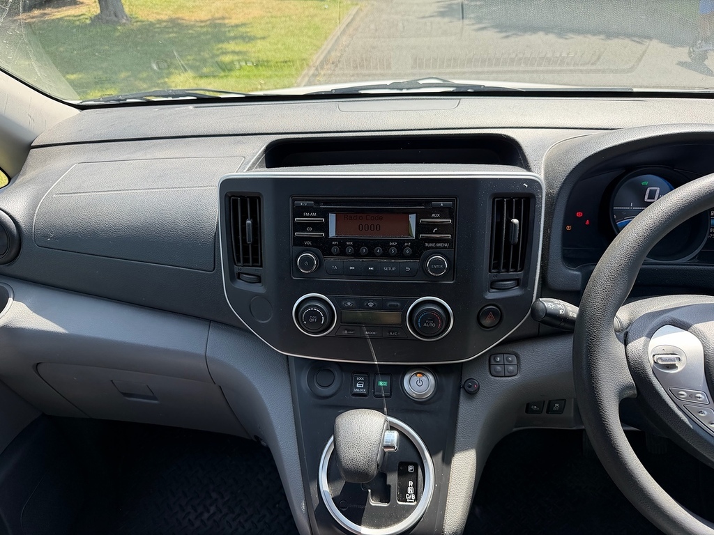 Nissan e-NV200 Mpv White #15