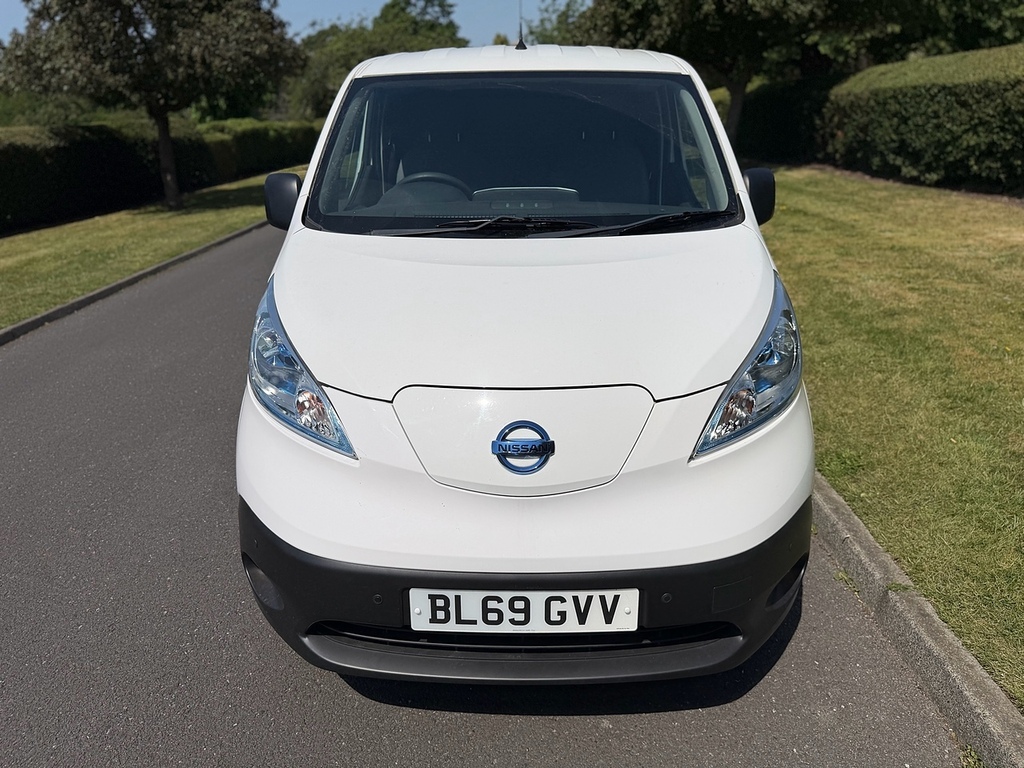 Nissan e-NV200 Mpv White #12