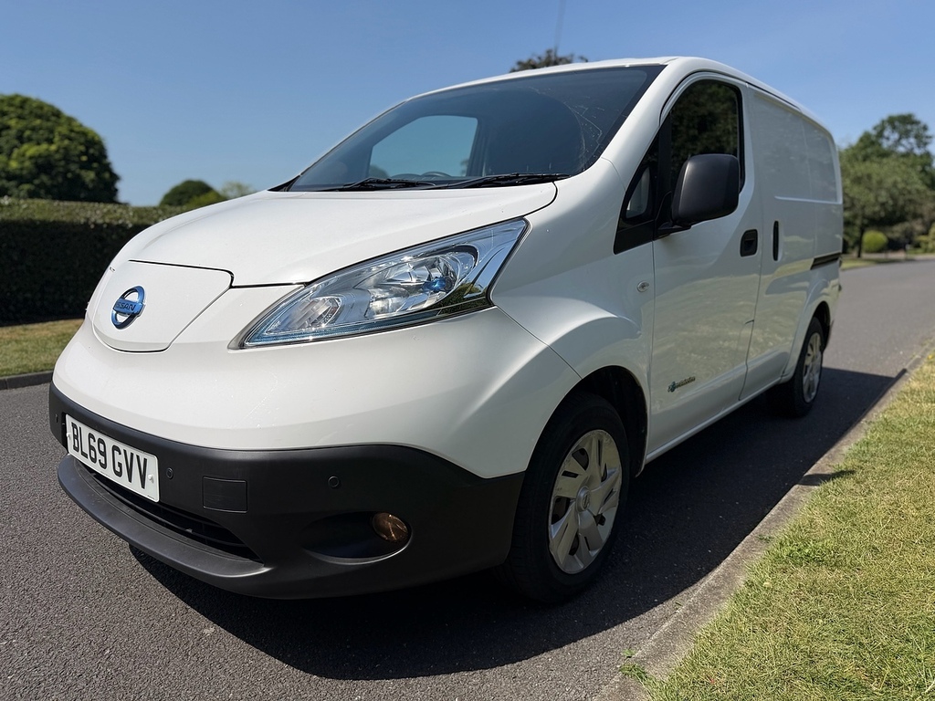 Nissan e-NV200 Mpv White #11