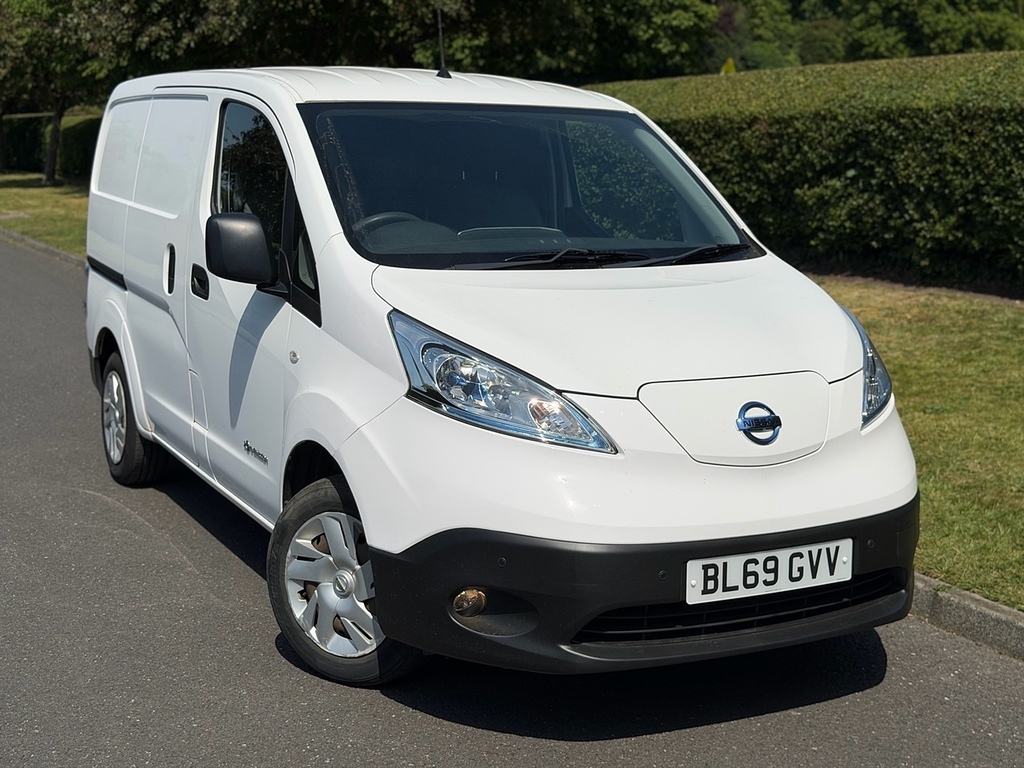 Nissan e-NV200 Mpv White #1