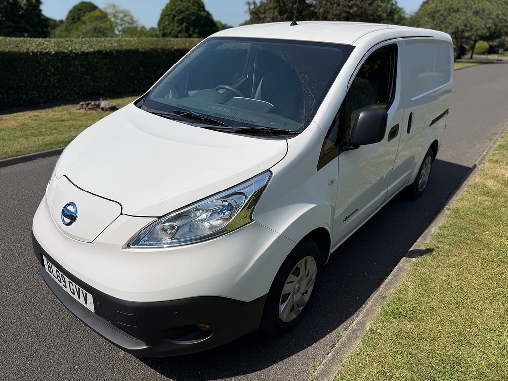 Nissan e-NV200 Mpv White #10