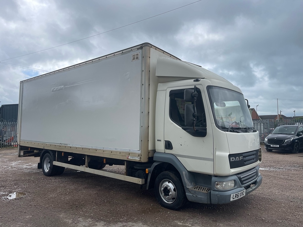 DAF All Models 45 Box Lorry With Taillift 7.5 Ton White #5