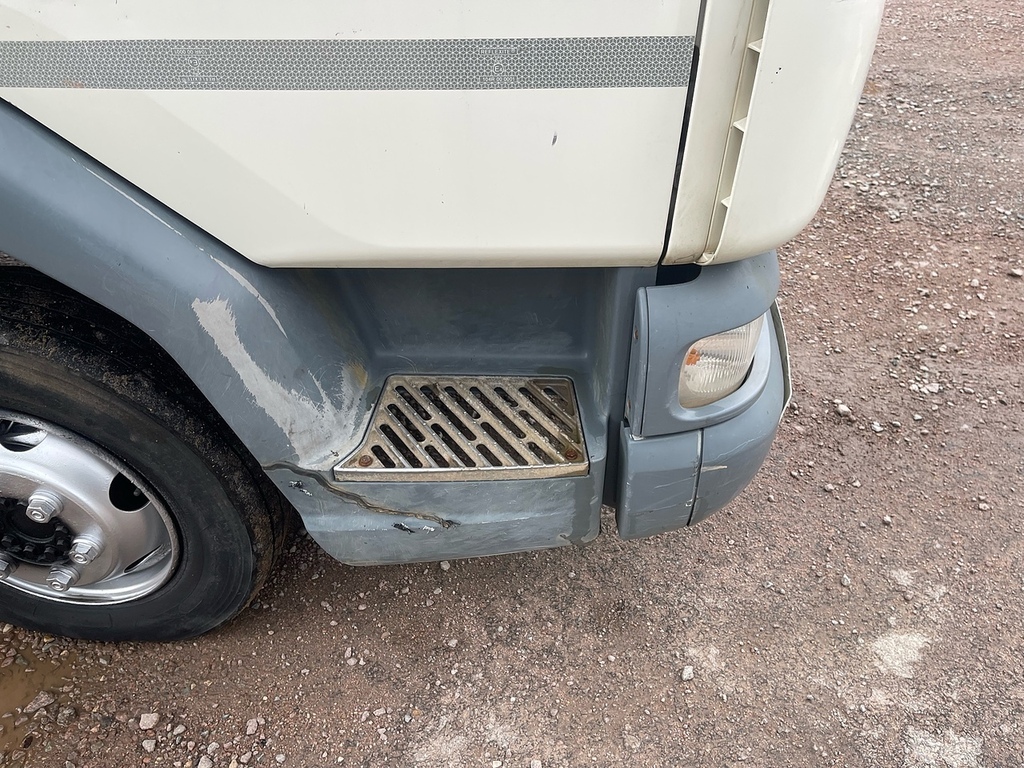 DAF All Models 45 Box Lorry With Taillift 7.5 Ton White #6