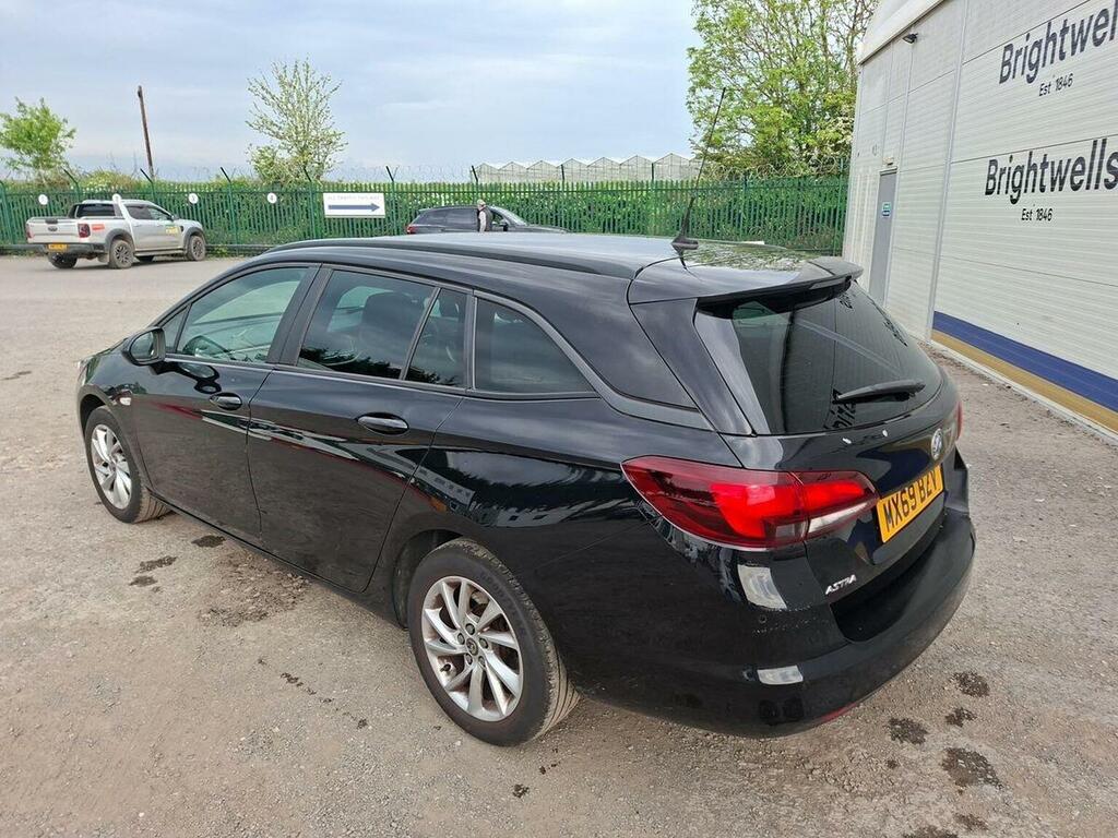 Vauxhall Astra Estate 1.6 Cdti Blueinjection Design Sports Tourer Black