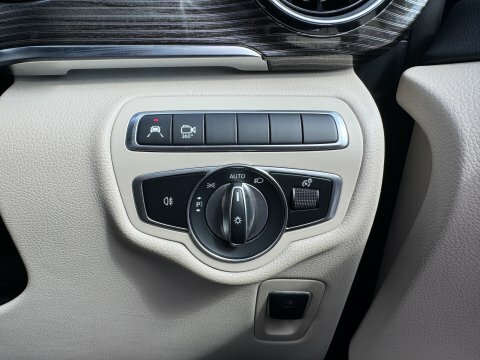 Mercedes-Benz EQV Mpv Black #14