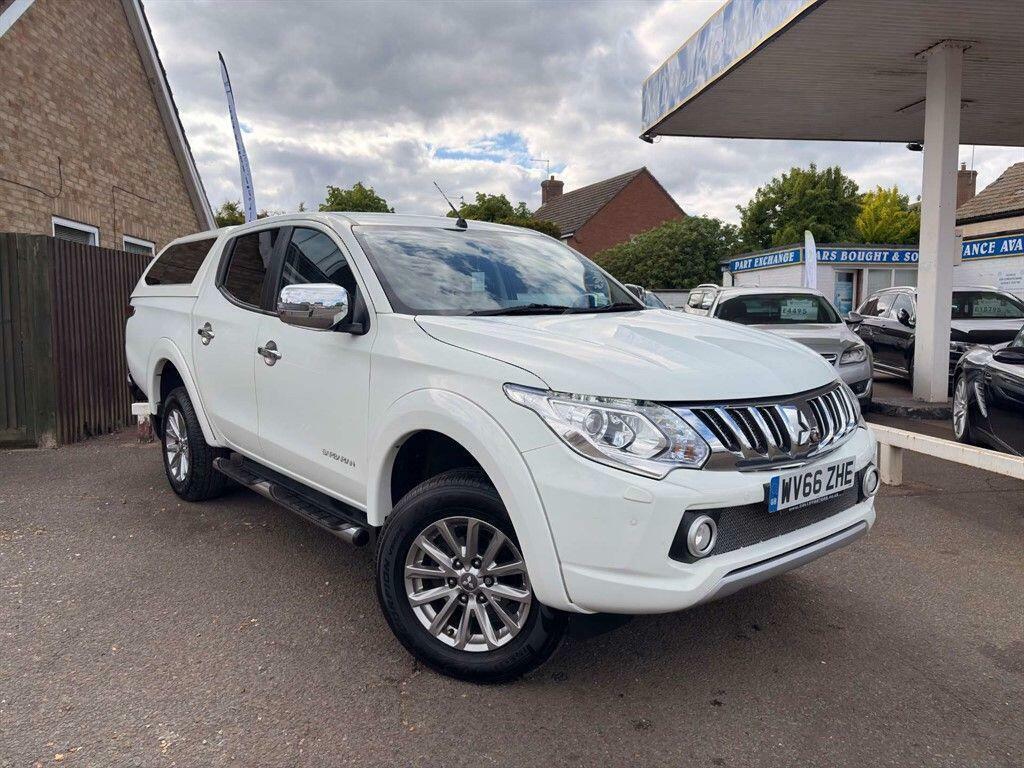 Mitsubishi L200 2.4 Di-d Dc Barbarian 4Wd Euro 5 White