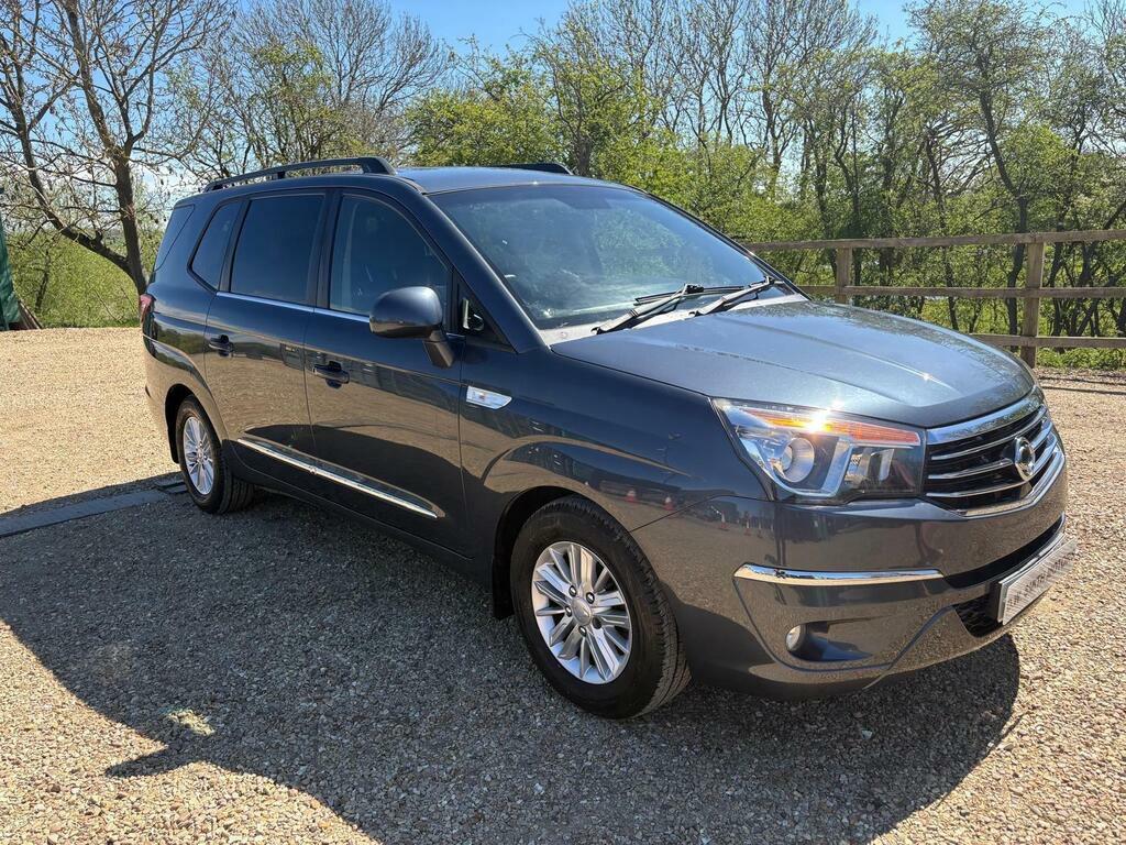 SsangYong Turismo 2.2D Ex Euro 6 Grey