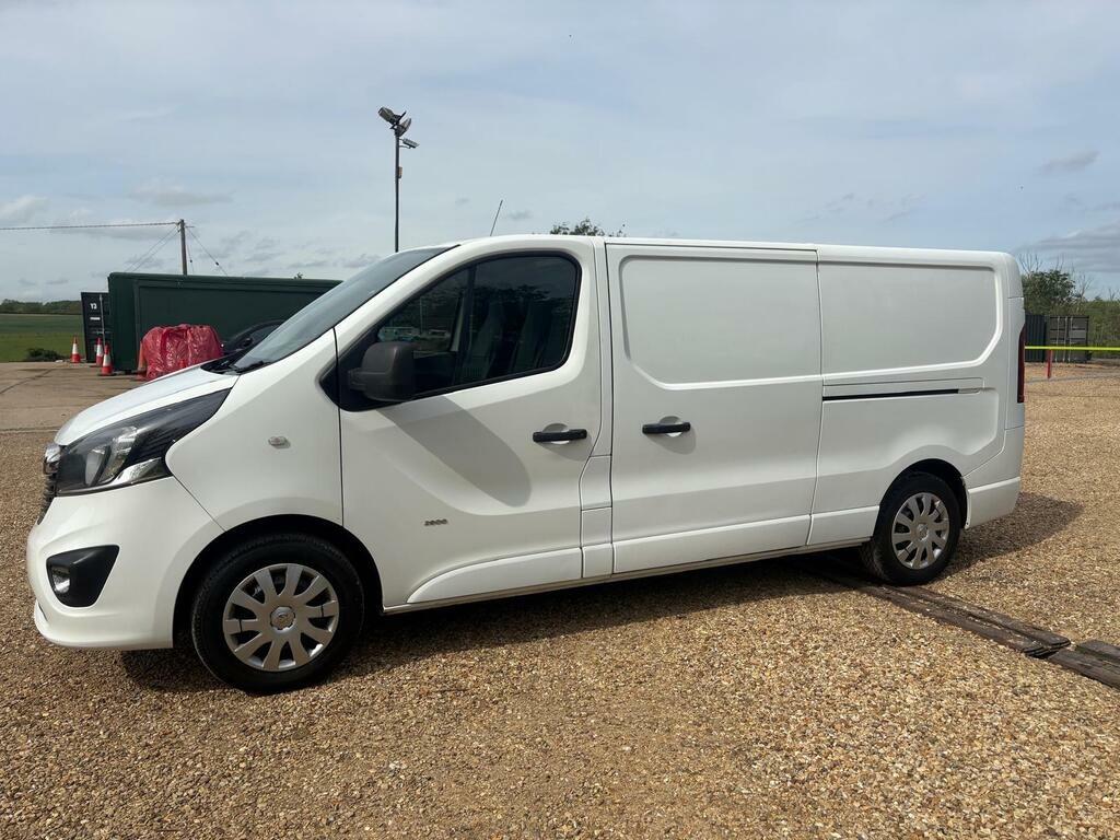 Vauxhall Vivaro 1.6 Cdti 2900 Sportive L2 H1 Euro 6 DV17FDG White #6