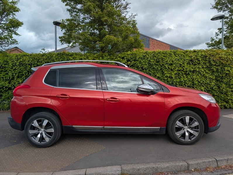 Peugeot 2008 Blue Hdi S S Red