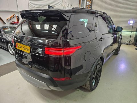 Land Rover Discovery 2018 67 3.0 OE67TZV Black #2