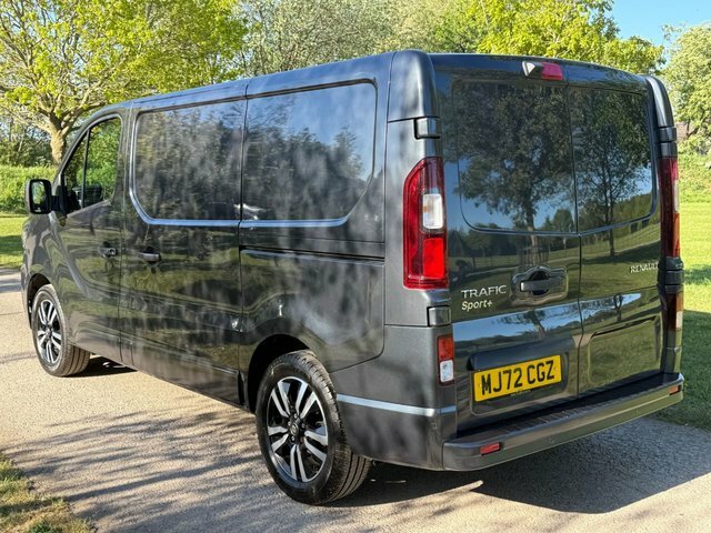 Renault Trafic Mpv MJ72CGZ Black #4