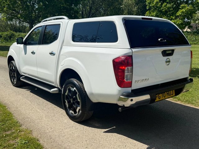 Nissan Navara Pickup FG70HUJ White #4