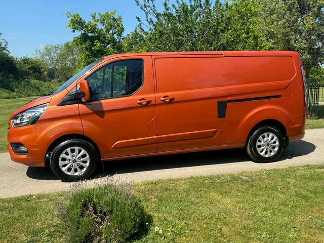 Ford Transit Custom Mpv YR22YKG Orange #3