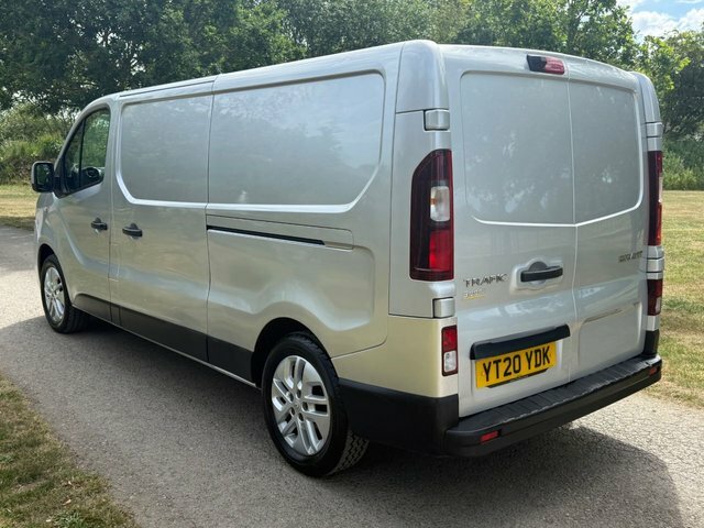 Renault Trafic Mpv YT20YDK Silver #4