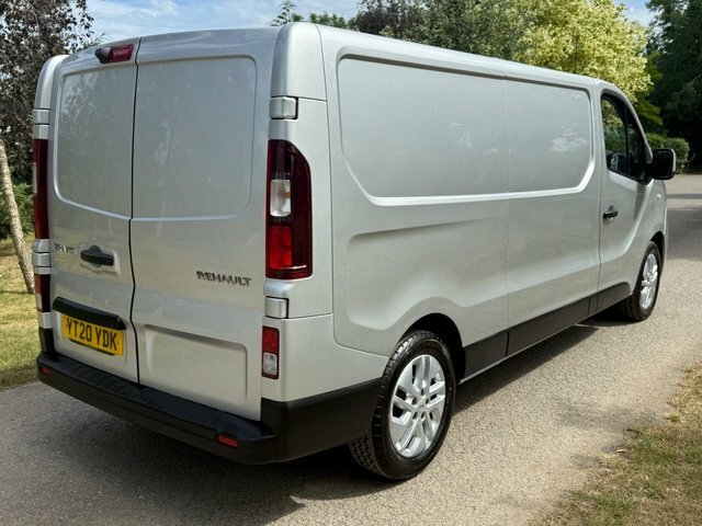 Renault Trafic Mpv YT20YDK Silver #6