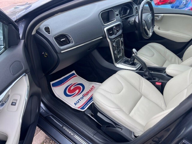 Volvo V40 D2 Se Lux Nav #4