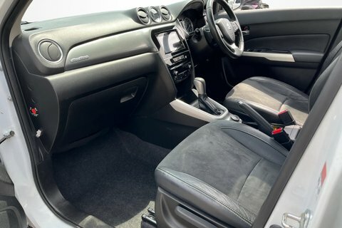 Suzuki Vitara 1.6 Sz5 Allgrip NU65MTX White #2