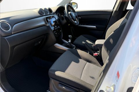 Suzuki Vitara 1.4 Boosterjet 48V GV23HVA White #2