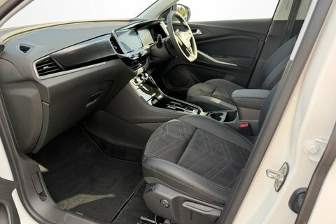 Vauxhall Grandland 1.2 Hybrid 136 WK24ZPD White #2