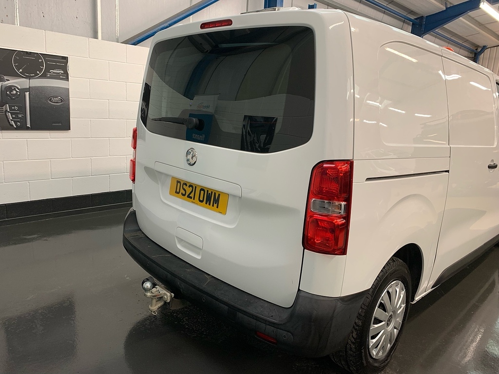 Vauxhall Vivaro Turbo D 3100 Dynamic U3107 Ulez DS21OWM White #5